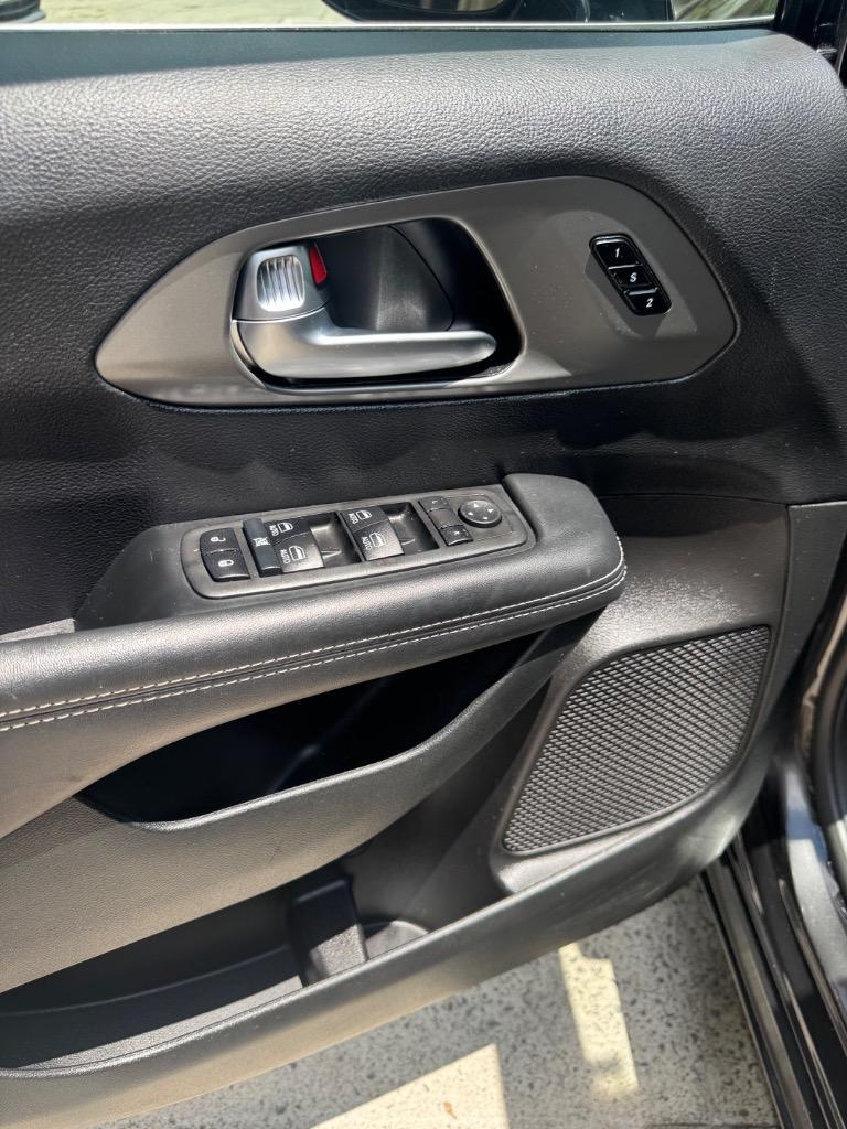 2025 Chrysler Pacifica - $24,900