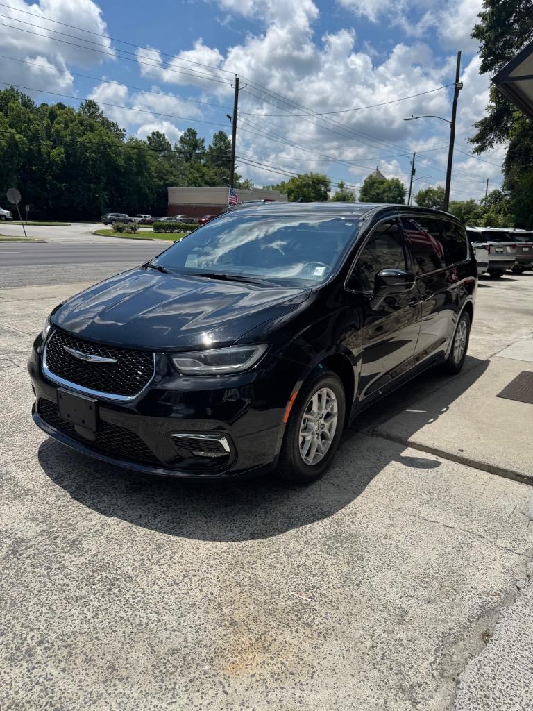 2025 Chrysler Pacifica - $24,900