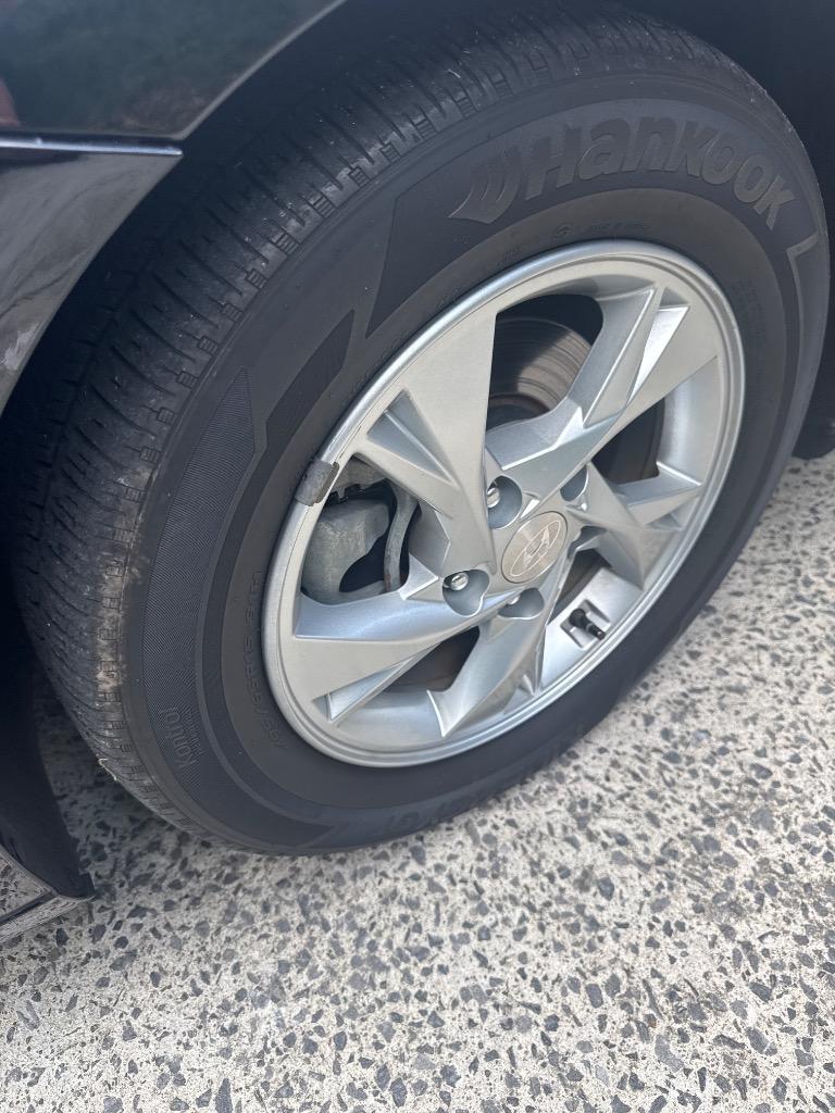 2021 Hyundai Elantra - $16,900