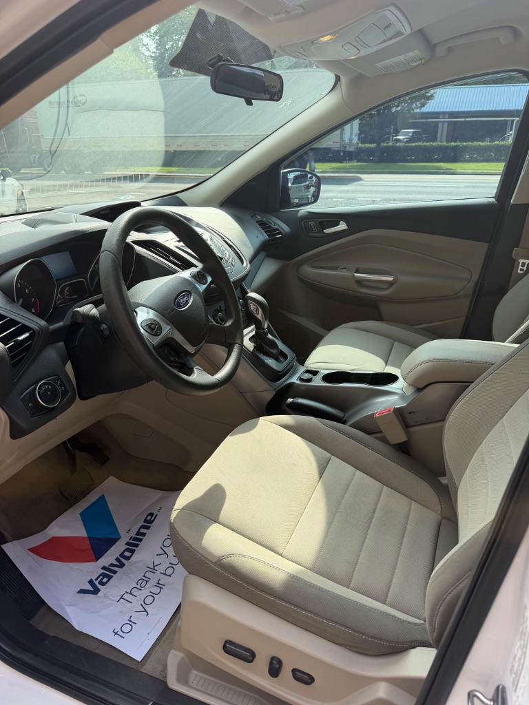 2016 Ford Escape - $8,995