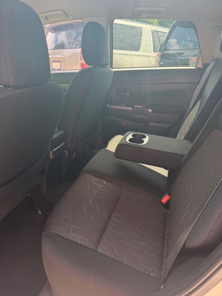 2020 Mitsubishi Outlander - $9,995
