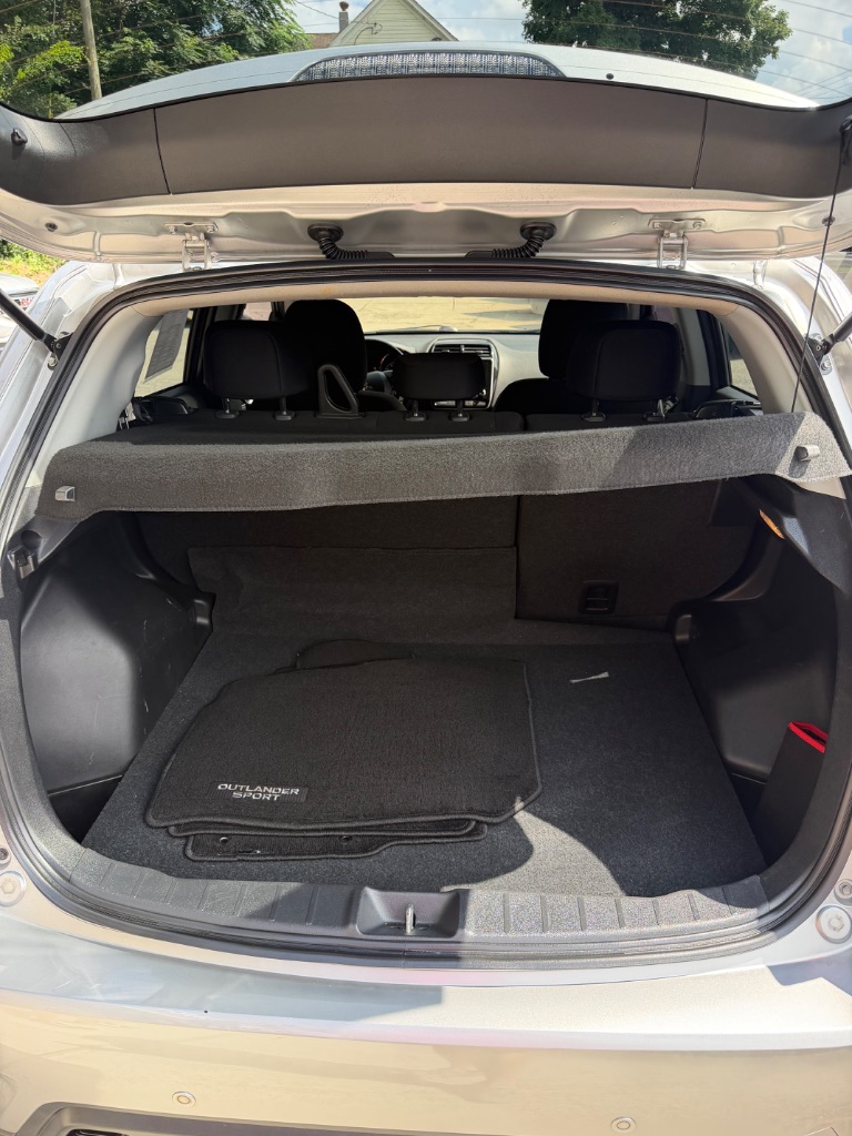 2020 Mitsubishi Outlander - $9,995