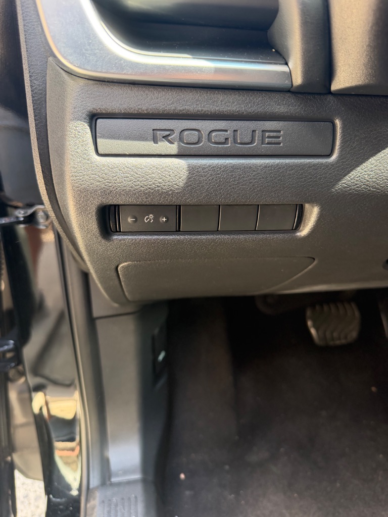 2023 Nissan Rogue - $17,900