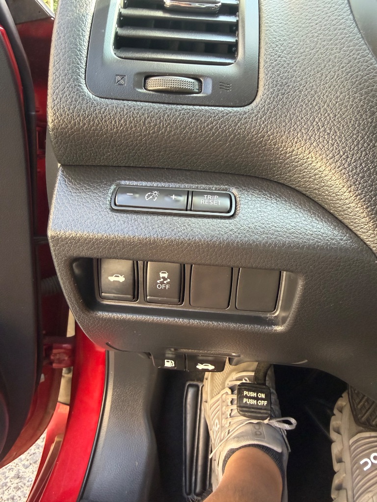 2018 Nissan Altima - $13,995