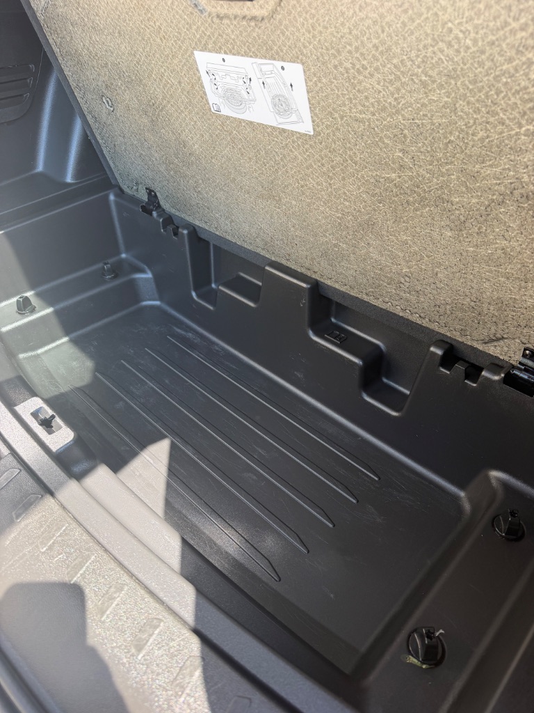2023 Chevrolet Traverse - $21,995