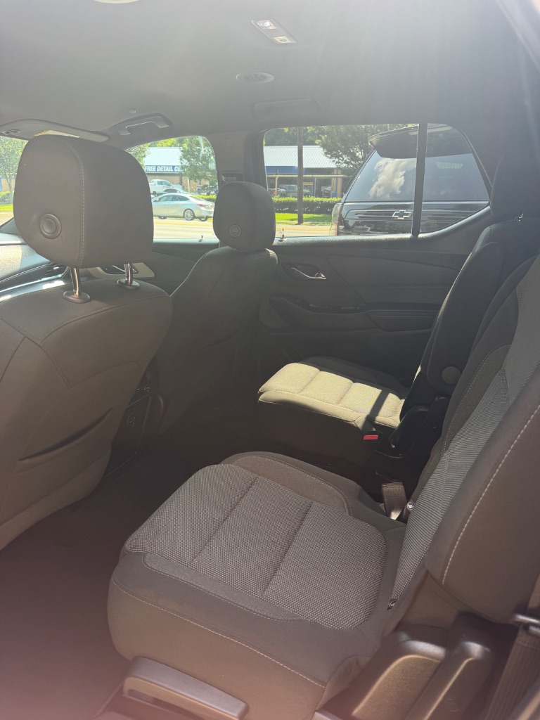 2023 Chevrolet Traverse - $21,995