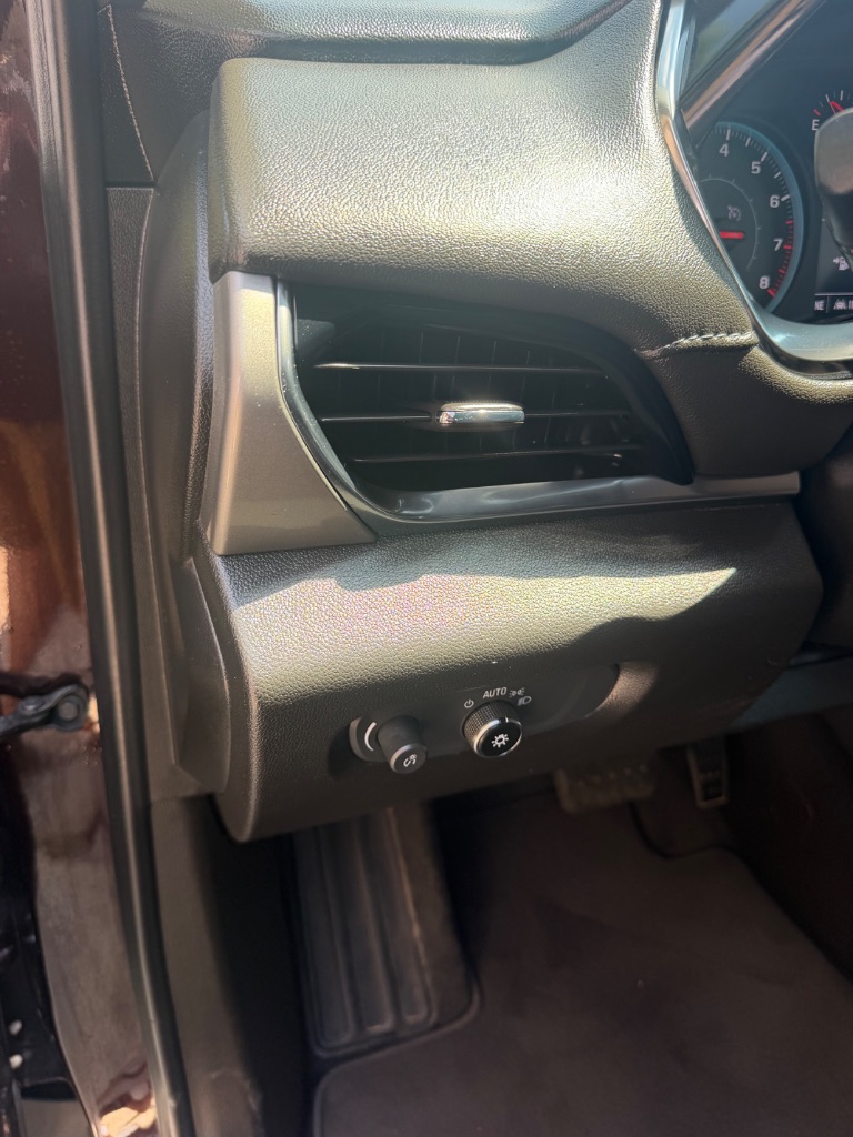2023 Chevrolet Traverse - $21,995