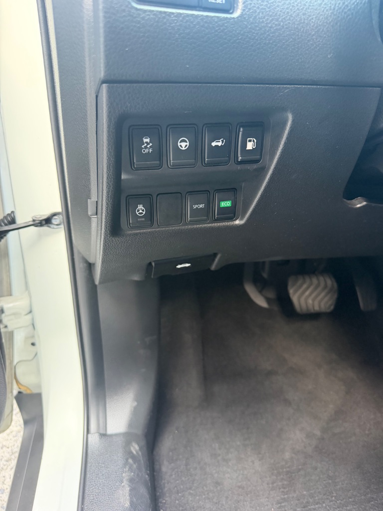 2020 Nissan Rogue - $15,500