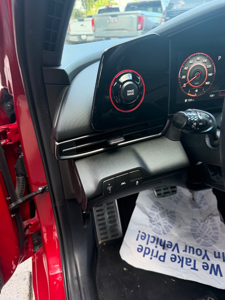 2023 Hyundai Elantra - $22,500