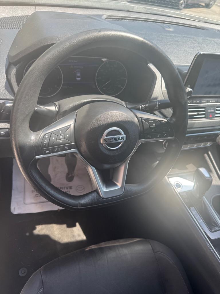 2019 Nissan Altima - $12,900