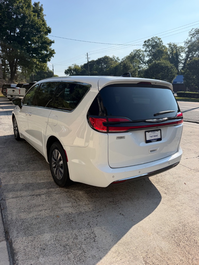 2024 Chrysler Pacifica - $22,995