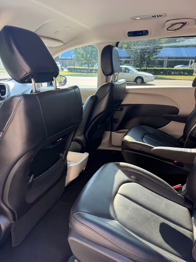 2024 Chrysler Pacifica - $22,995