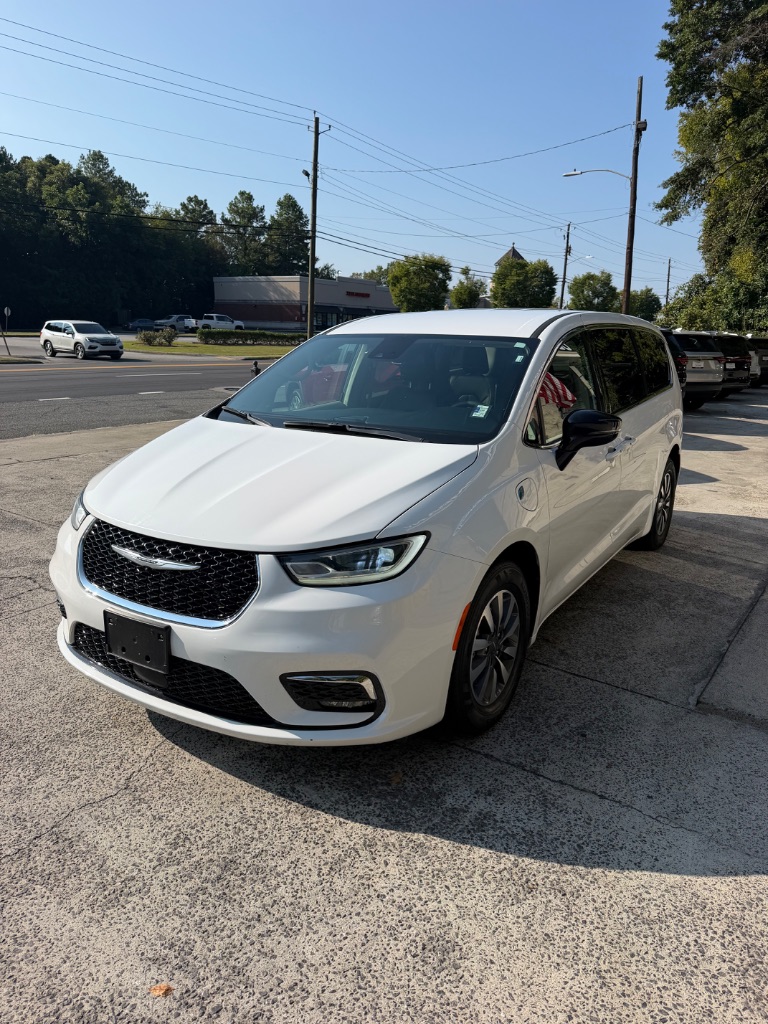 2024 Chrysler Pacifica - $22,995