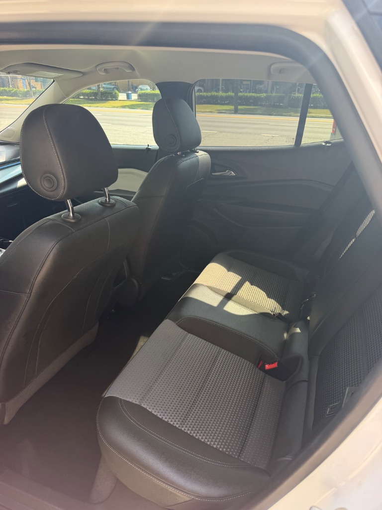 2025 Chevrolet Trax - $17,900
