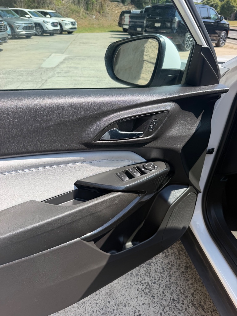 2025 Chevrolet Trax - $17,900