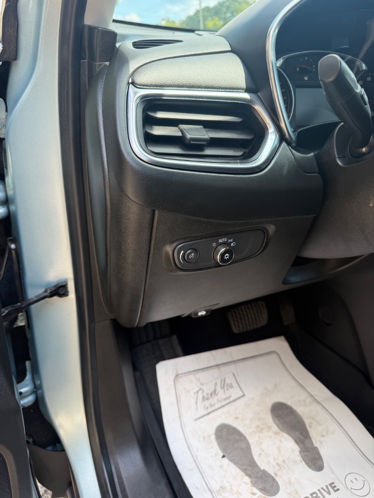 2022 Chevrolet Equinox - $15,900