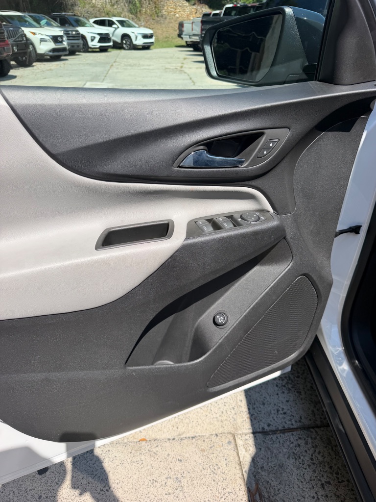 2022 Chevrolet Equinox - $18,900