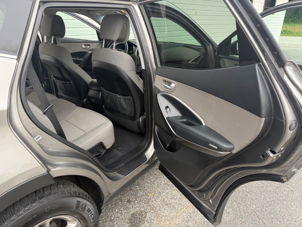 2017 Hyundai Santa Fe Sport - $11,995