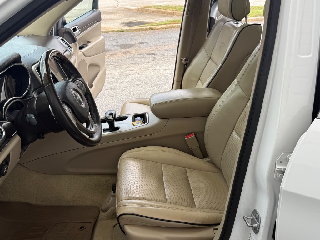 2015 Jeep Cherokee - $12,995