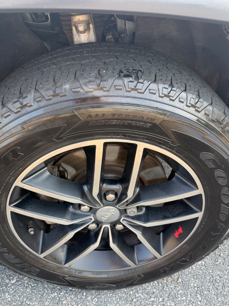 2017 Jeep Cherokee - $12,995