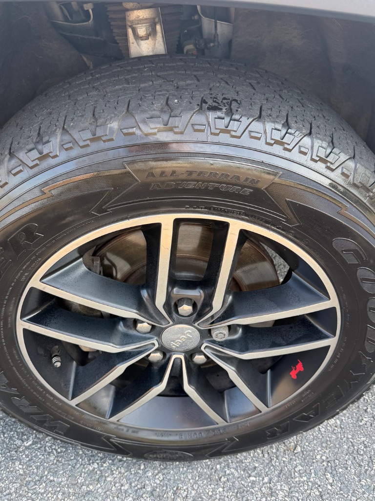 2017 Jeep Cherokee - $12,995