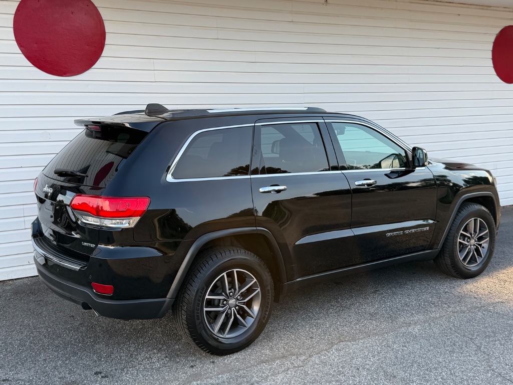 2017 Jeep Cherokee - $15,800