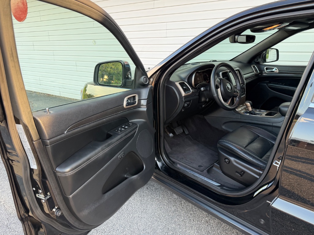 2017 Jeep Cherokee - $15,800