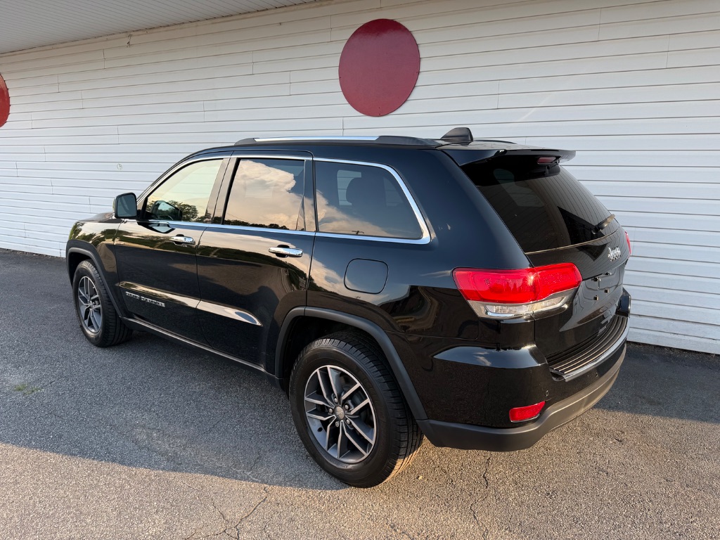 2017 Jeep Cherokee - $15,800