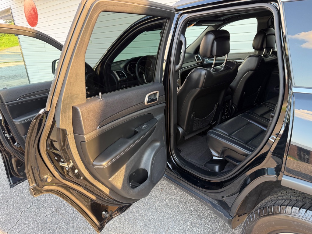 2017 Jeep Cherokee - $15,800