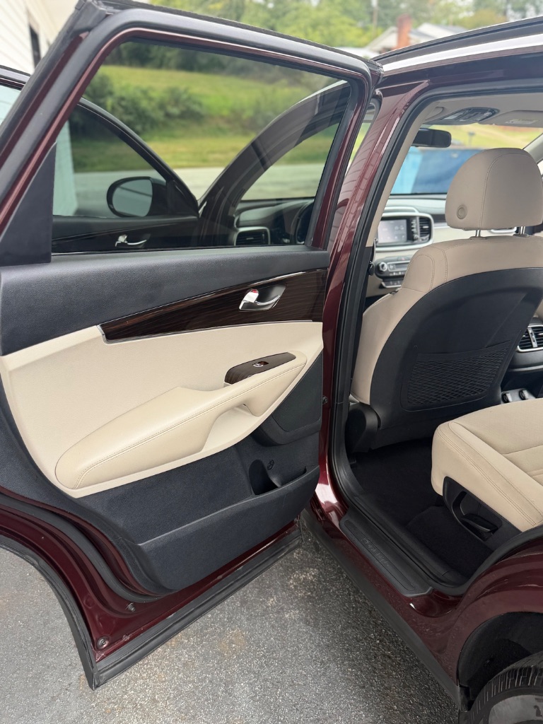 2020 Kia Sorento - $13,495