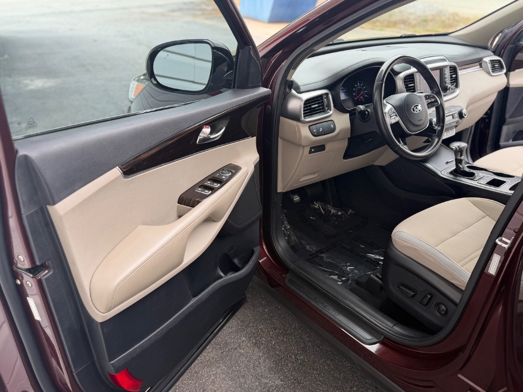 2020 Kia Sorento - $13,495