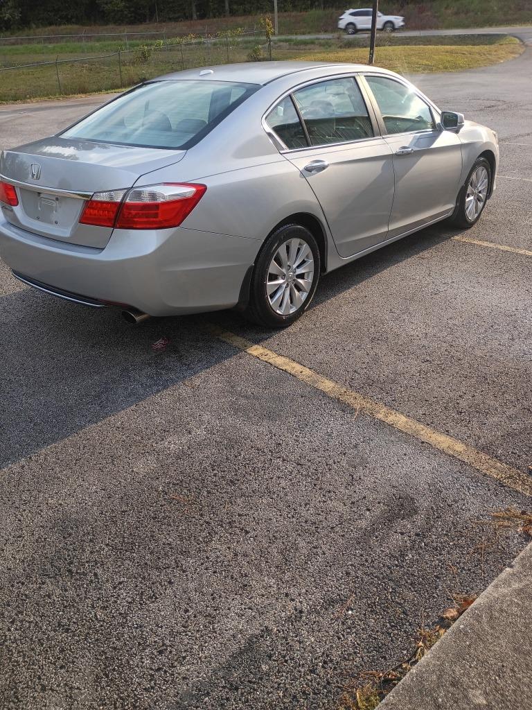 2013 Honda Accord - $12,987