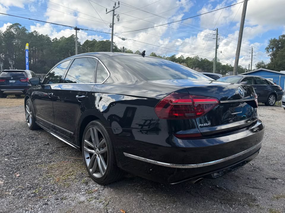 2019 Volkswagen Passat - $11,999