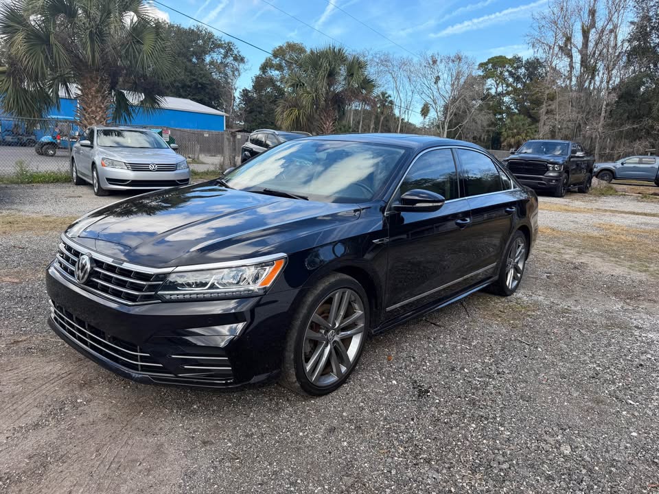 2019 Volkswagen Passat - $11,999