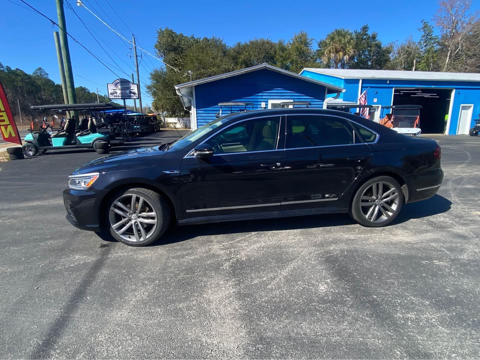 2019 Volkswagen Passat - $11,999