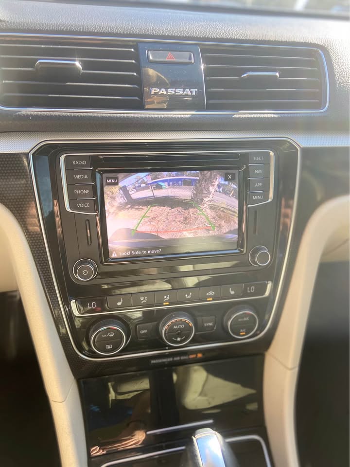 2019 Volkswagen Passat - $11,999