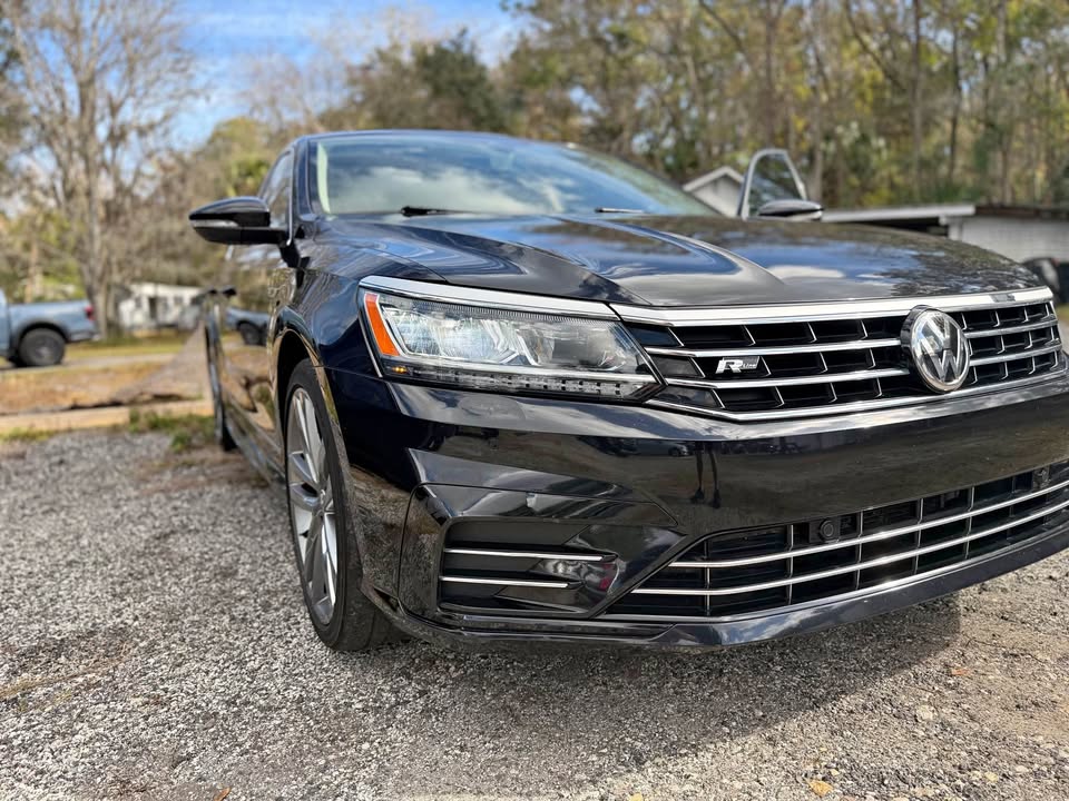 2019 Volkswagen Passat - $11,999