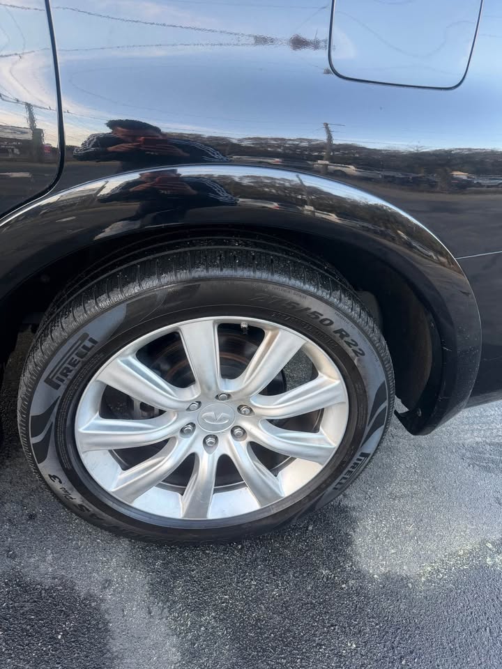 2014 INFINITI QX80 - $8,600