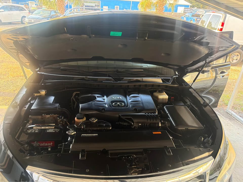 2014 INFINITI QX80 - $8,600