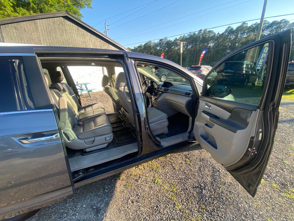 2015 Honda Odyssey - $8,800