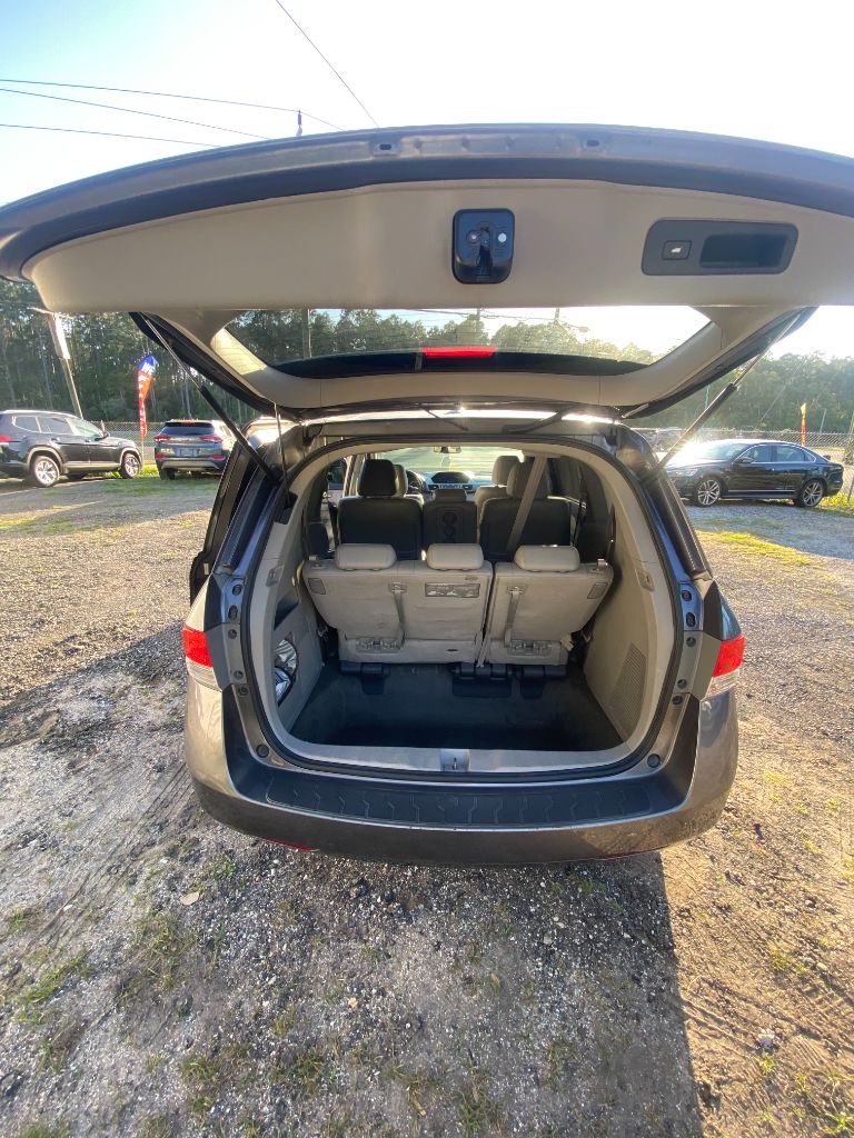 2015 Honda Odyssey - $8,800