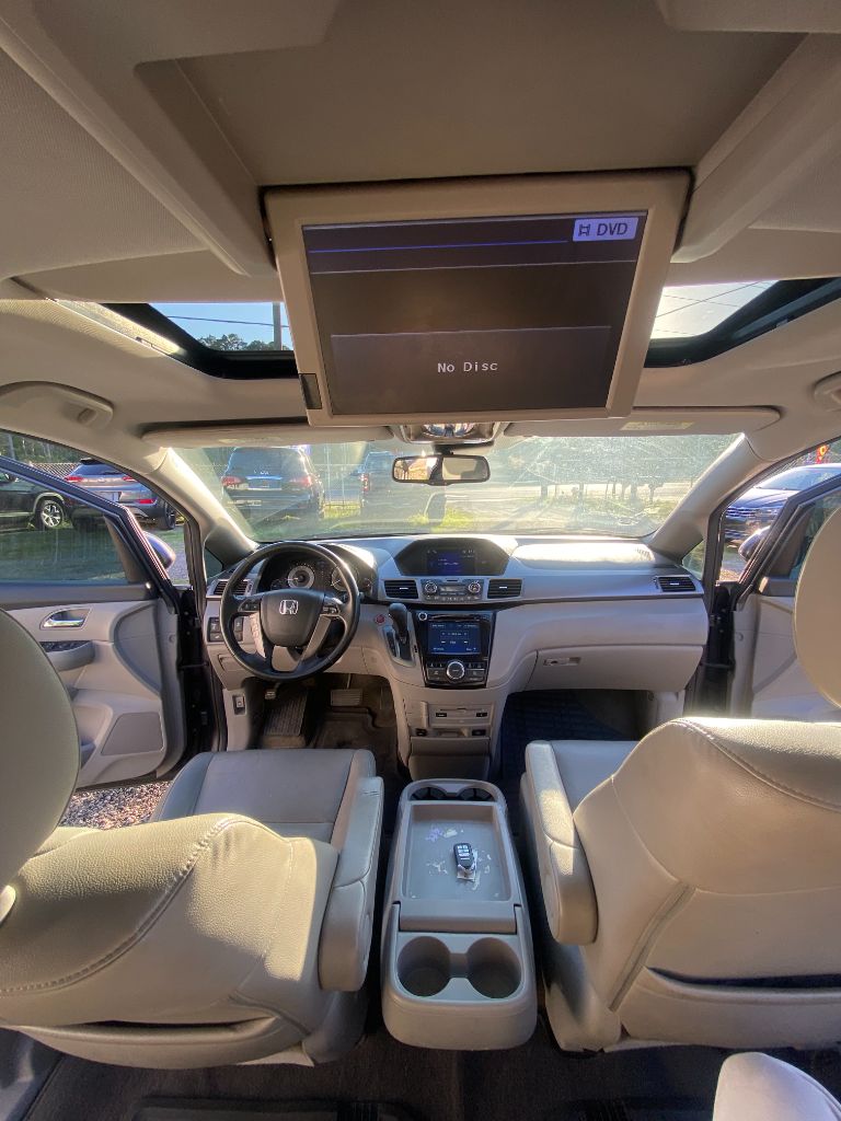 2015 Honda Odyssey - $8,800