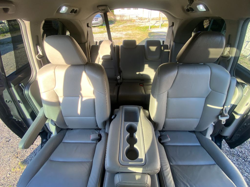 2015 Honda Odyssey - $8,800