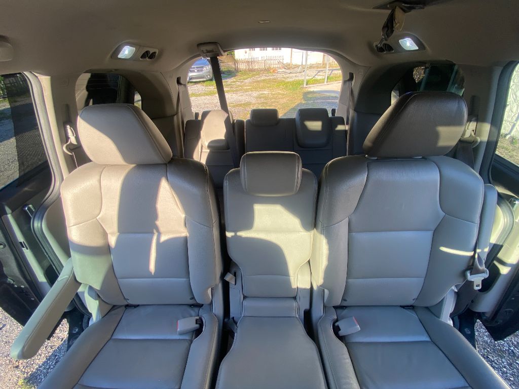 2015 Honda Odyssey - $8,800