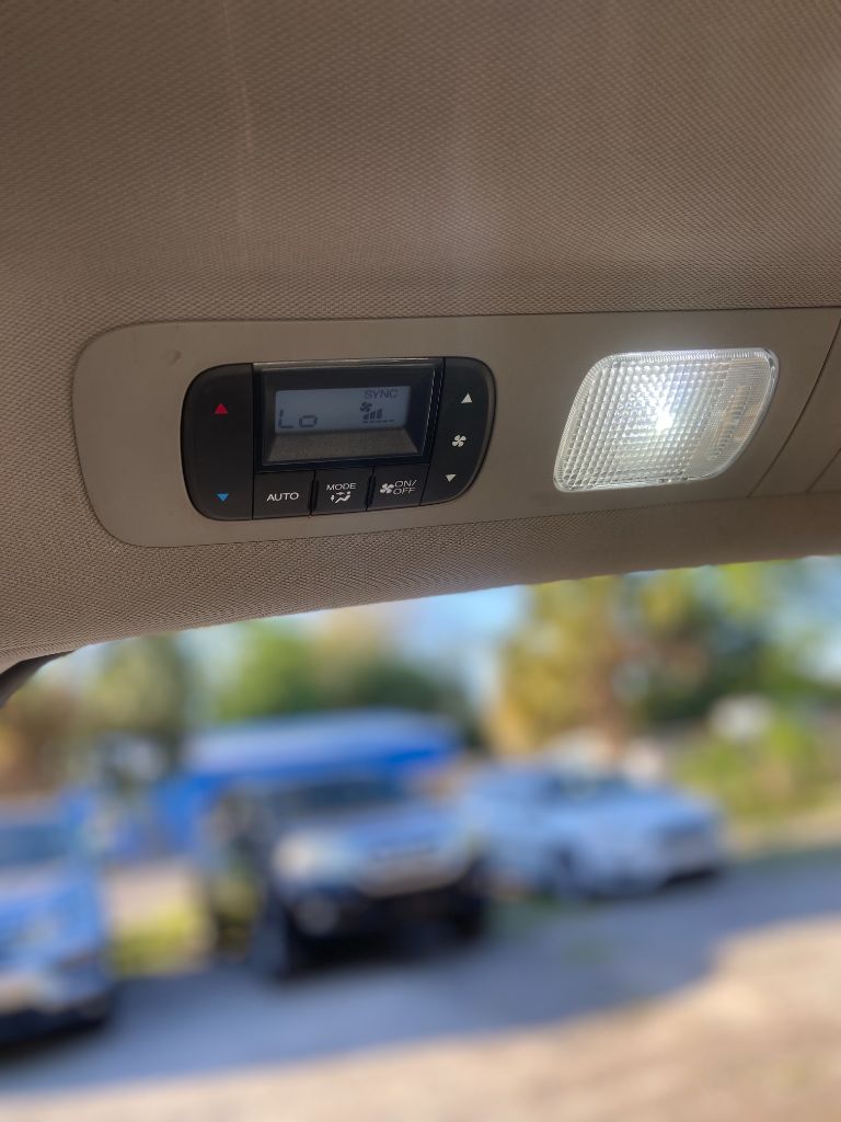 2015 Honda Odyssey - $8,800