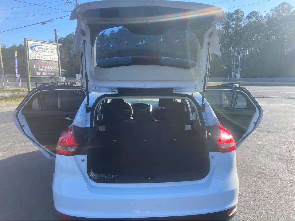 2015 Ford Focus - $4,800