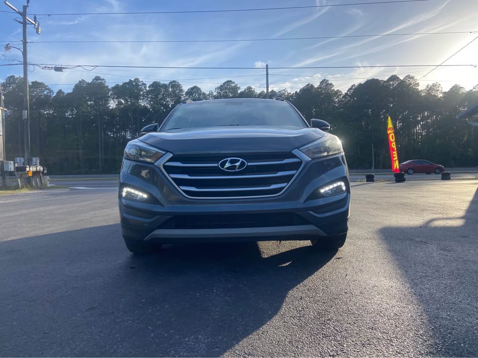 2017 Hyundai Tucson - $11,800