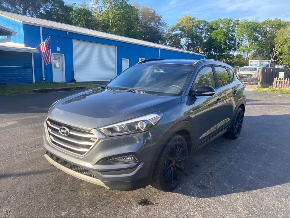 2017 Hyundai Tucson - $11,800