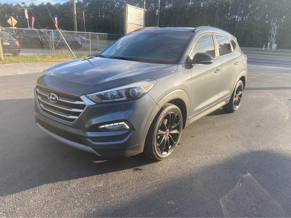 2017 Hyundai Tucson - $11,800