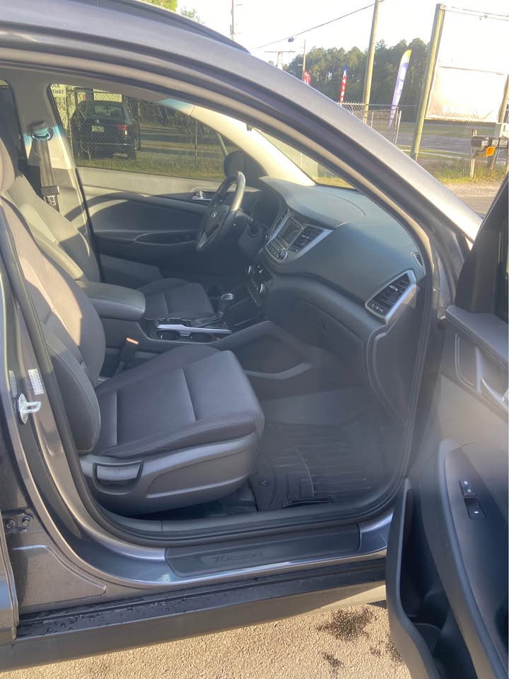 2017 Hyundai Tucson - $11,800